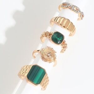 *XOEY* 5-Pc Gold x Green Gem Fashion Ring Set
